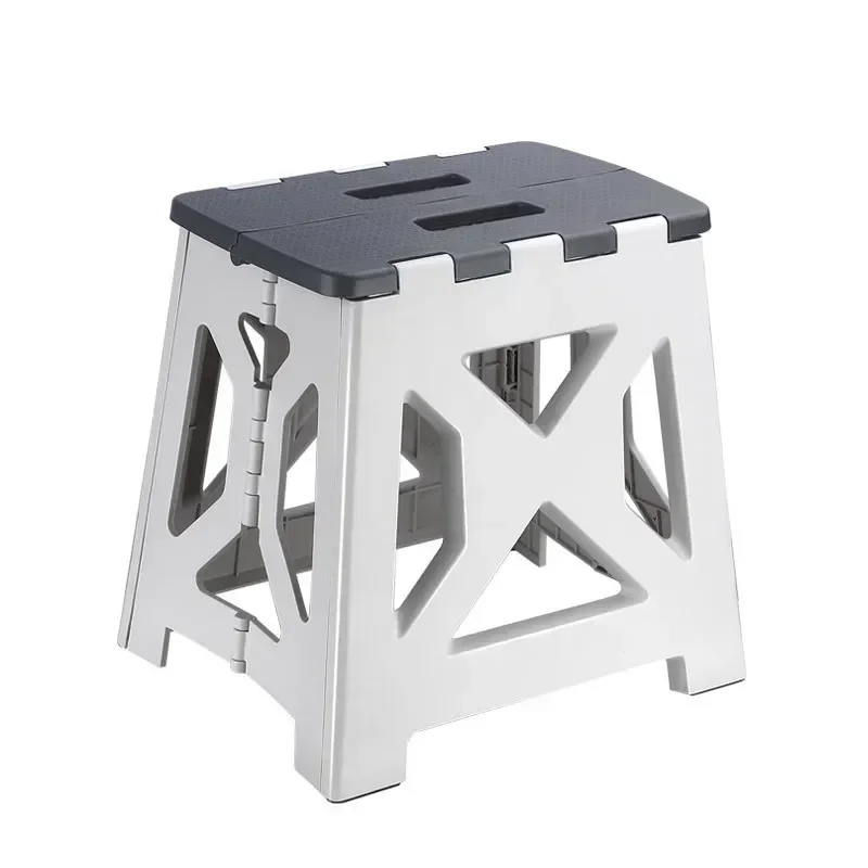 Portable Plastic Folding Stool - Kids Outdoor Seating recensione e prezzo