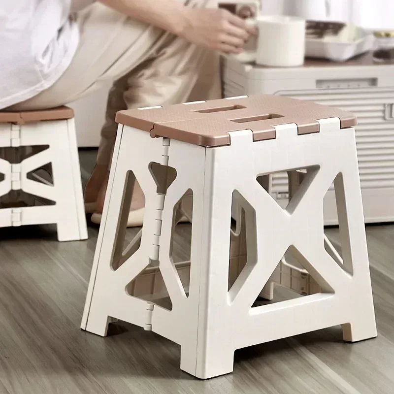 Portable Plastic Folding Stool - Kids Outdoor Seating recensione e prezzo