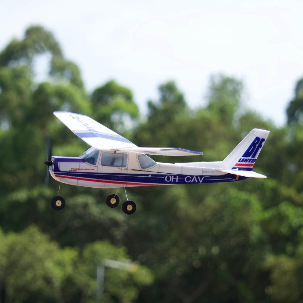 MinimumRC Plane Kit Blue Cessn - Kids Outdoor Gifts recensione e prezzo