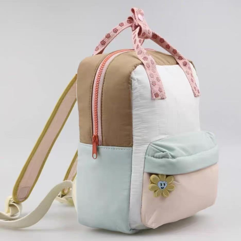 Cute Dopamine Color Blocking K - Kids Outdoor Backpack recensione e prezzo